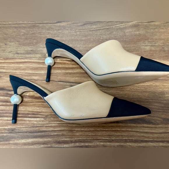 Kaitlyn Pan Two Toned Leather and Fabric Mules with Pearl size 9.5 - Picture 8 of 11